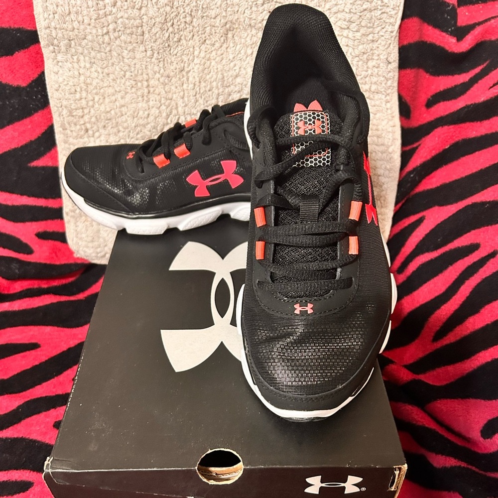 NWT Under Armour sneakers